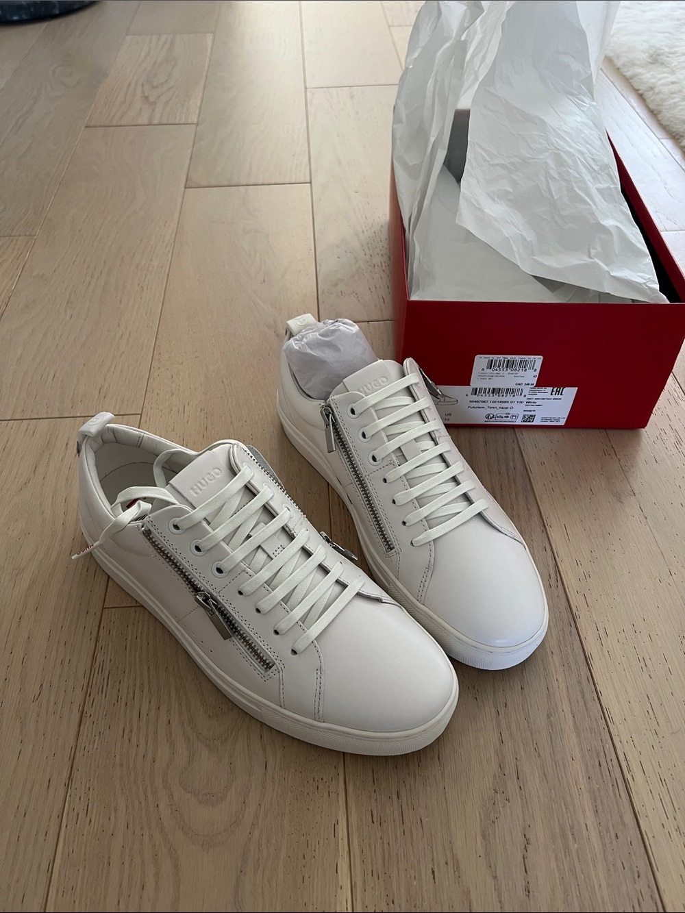 HUGO White Leather Low-Top Sneakers with Silver Zips